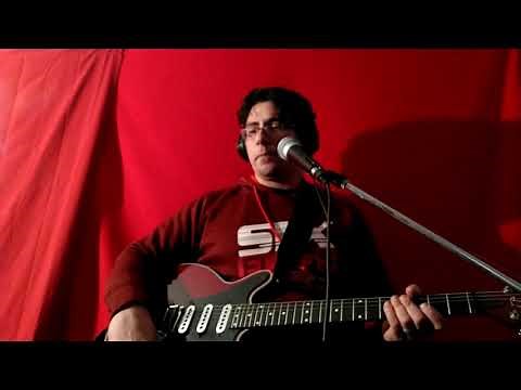 Brian May Guitars (BMG) Red Special Review - The Pros and Cons