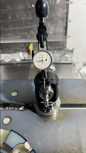 Calibrating the WIPS from haas on the VF-2 mill machine #cnc #machine #haas #caliper #machinist