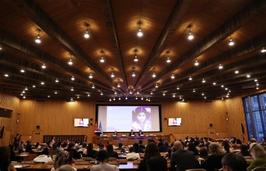 心相近丨赋能“她力量”，中国在行动--时政--人民网