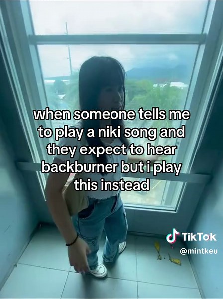 when do u know somewher is home?!? #NIKI #hallwayweather #fyp #xybca