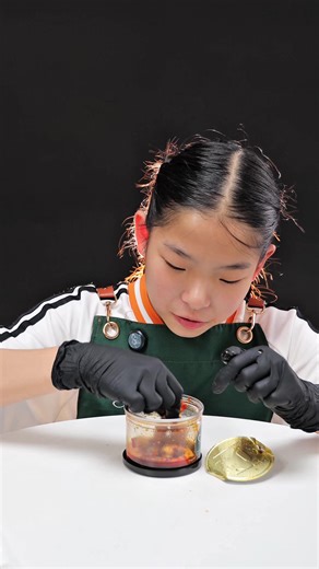 Food Mukbang: Spicy Raw Seafood & Japanese Molly Fish