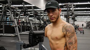 Nick Santonastasso: el valiente joven sin brazo ni piernas que quiere ser fisicoculturista