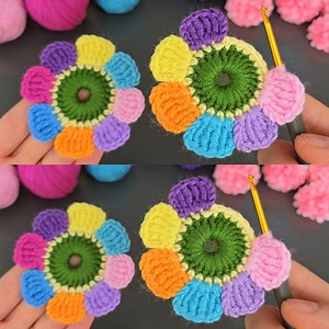 262K views · 4.3K reactions |  Colorful Handmade Keyring Tutorial | Super Easy Crochet Flower Keychain | Crochet knitting love | Facebook
