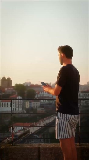 Capture every portrait in stunning details. See how HONOR 400 Pro makes every portrait a frameable moment. Use AI Portrait Snap makes every side your best side, try it out🙌 📸:@hoehen_flug #HONOR400 #HOWTOAI | HONOR