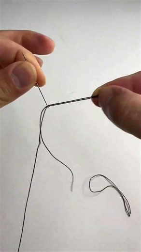Needle Threading & Knotting Hack