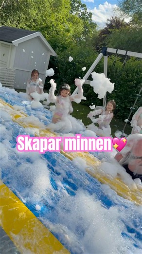 Sommar ändå!☀️💦 Passar på att skapa minnen med dom bästa 🫶🏻