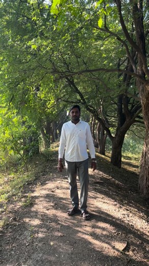 शिवानी कंट्रक्शन मनोली on Instagram: "#युवाउद्योजक शिवानी कंट्रक्शन🔨🔨💯"