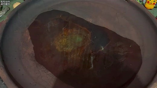 RT @StreetFightsHQ: This guy is making industrial-strength Beyblades that literally burst into flames when they spin