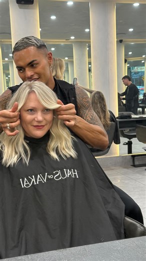 30K views · 188 reactions | LOWLIGHTS ARE SCARY ! Blondes , this one is for you .. SHE LOOKS BLONDER AFTER ? Make it make sense . Using @redkenpro_anz shades eq to add in more movement , it creates a blonde that brighter with contrast by adding in really soft lowlights . Her blonde not only looks brighter but cleaner . What do you guys think ? - - #blonde #blondesofinstagram #hair | Kaine Vakai | Facebook