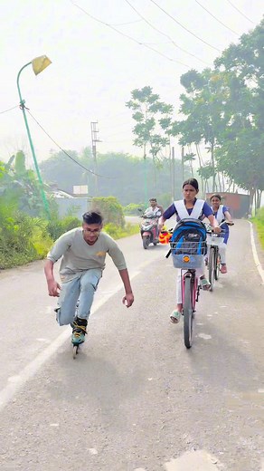 7.2K views · 6.8K reactions | Wait for end 藍藍#speedskating #skating #speedhack #jharkhand #heroentry #skatingstand #skatingskills #crazyskating #rollarskating #skatingvideo #chakawalajuto #mf900 #oxelo #skatelife #nodia #bisaktoskater #westbengal #korimpur #fullypublicrection #auntyrection | Skater Sd | Facebook