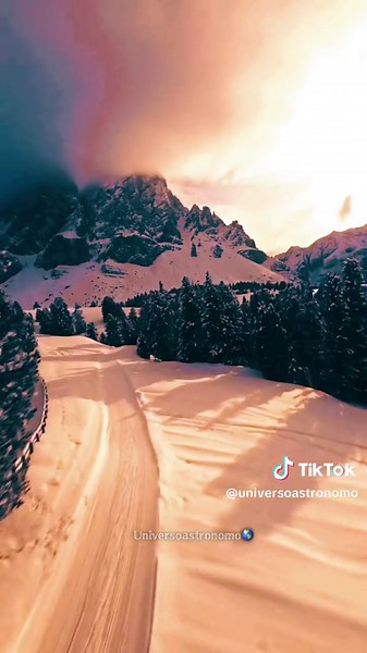 Viaje pelo Universo 2024 em 4K