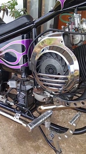 Mesin vespa seru juga kok 😁😁😁 Ikuti terus progres Chopper vespa ini, Jangan sampai ketinggalan cuy 🙋 #vespa #chopper #vespachopper #vespaextreme #roterdab #vespakustom #kustom #fyp #viral #reels @sorotan | Blake Sharon