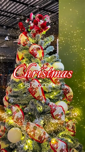 ✨🎄 Christmas is officially here at Warehouse at Vaughns! 🎄✨ The tree is lit, the sparkle is in the air, and the holiday season has officially arrived. From cozy nights under the lights to festive drinks, delicious food, and unforgettable moments with family and friends — this is the most magical time of the year at your favorite gathering place. Bring the kids, bring your friends, bring the whole crew… let’s make this Christmas season one to remember. ❤️✨ 🎅 Hot drinks, warm hearts, good vibes