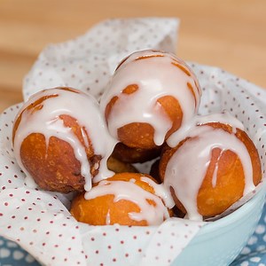 Something for everyone's sweet tooth with Oreo, Caramel and Chocolate Peanut Butter treats. | Tastemade