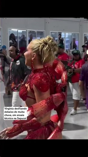 Virgínia desfilando debaixo de chuva em ensaio técnico na Sapucaí #shorts #virginia