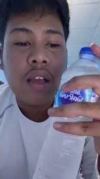 Mr. Nattakit Sinthong, Industrial Technology major, submitted assignment Unit 2: Product Review.