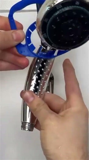 trick to make a tool to put the shower head using a fork #tricks #shower #fork #popular #shorts