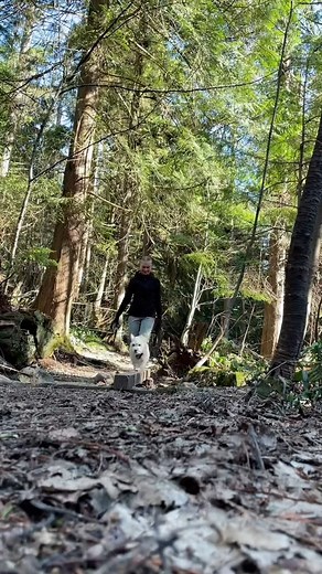 @ kendraluckow is ready for ever-changing weather with our Zip-Off Walking Trousers 🚶 | Mountain Warehouse