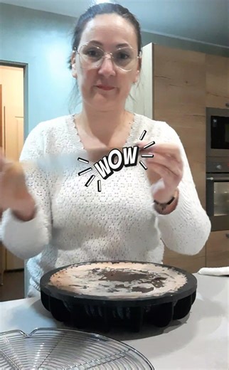 15K views · 152 reactions | Et voilà le résultat de mon entremet chocolat cacahuètes dans le moule dune d’or, il est juste magnifique ce moule, vous le retrouverez ici ➡️ https://boutique.guydemarle.com/moule-en-silicone/9174-moule-dunes-or-ohra.html?s=BOBOS80 Je vous partage la recette cette s3maine, restez connectés !!! #cacahuetes #chocolat #praliné #guydemarle #faitmaisoncuisine | La cuisine des Bobos - Conseillère Demarle - | Facebook