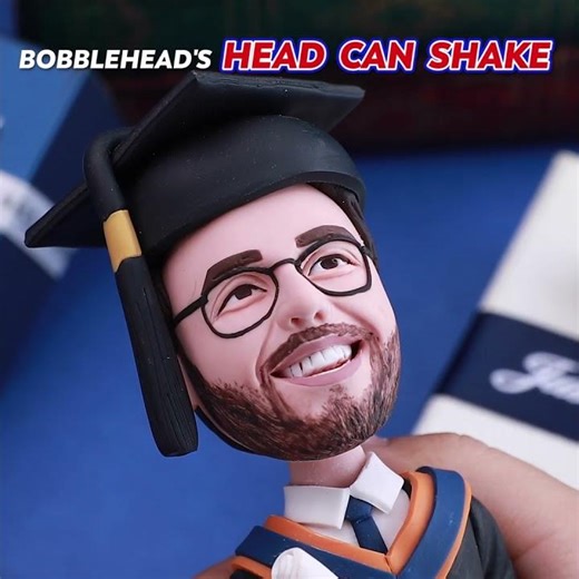 Create your own graduation figurine from a photo 🎓👇