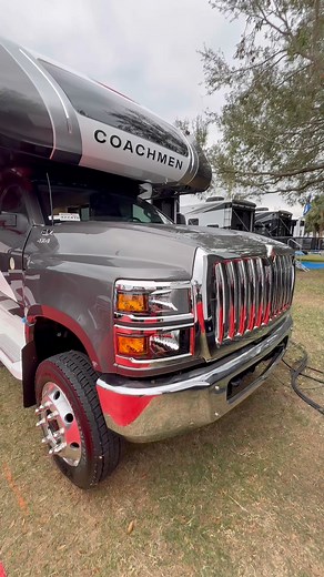 2025 Coachmen Entourage 340BH #coachmen #entourage #rv #motorhome #classc #familyrv #rvtour #evansrvs #thecanadianrvguy #alberta | Evan's RVs