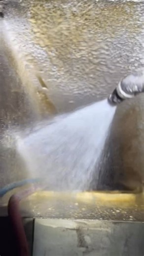 Bryan Exhaust Service on Instagram: "A big plus with the Foamer is not having to haul your pump sprayer to the roof. Multi story ductwork is not an issue. Just rope up the gun and foam away. #hoodcleaning #foamer #chemical #kitchenexhaustcleaning #degreaser #grease #limpiaza #grasa #químico #espuma #sprayer"