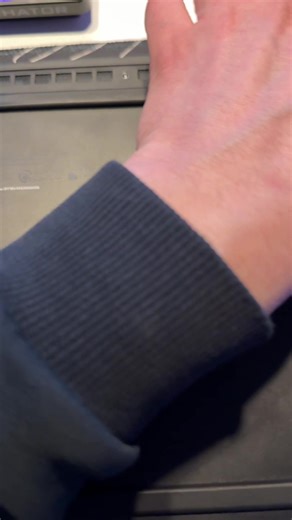 Відео користувача laptop.room (@laptop.room) з композицією «оригінальний звук - laptop.room»