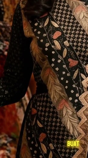 The latest women's top, Felliz blouse, batik, elegant motif