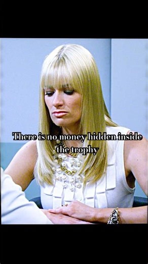 There is no money hidden inside the trophy#funny #2brokegirls #shorts #comedy