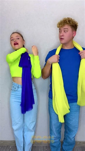 Unbelievable Scarf Surprise! 🎉 #Prank #Magic