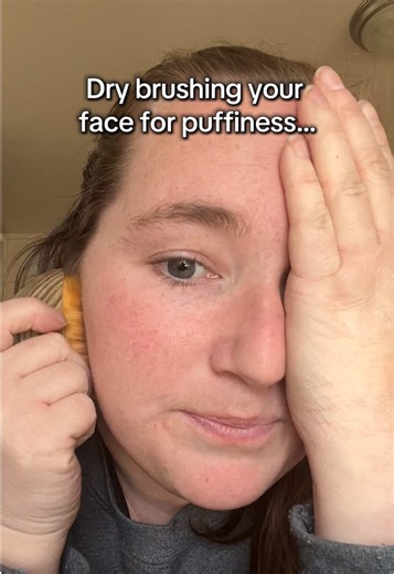 Effective Dry Brushing Techniques for Lymphatic Drainage