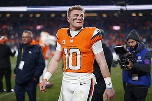 BREAKING: Bo Nix breaks ankle, ruled out for remainder of season - 98.5 KYGO