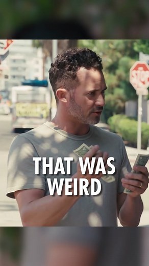 That was weird… #magictrick #magician #streetmagic #weird