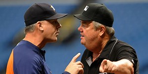 Hinch tossed after arguing interference call