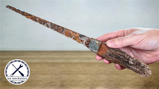 Crafting a New Pruning Saw from Rusty Antique