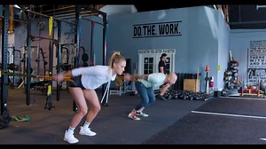 Explosive 💥 Repeat Conditioning Workout w/ @thedailykelsey 👇🏼 You know how much I love athletic conditioning and that most people don’t spend enough time working in shorter and more intense bursts. So because of that I got another 🔥 session you can plug and play.... 1️⃣ Band Resisted Broad Jump 2️⃣ Squat Jump ➡️ Reverse Lunge 3️⃣ Lateral Band Slides 4️⃣ Lateral High Knees 5️⃣ Shuttle Sprints This is a 20 seconds of work/40 seconds of rest interval session where you focus on maximum intensity
