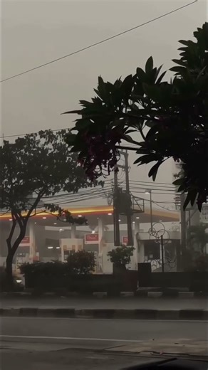 Tere bina marz aadha adhoora haiEk dhundh ha #alonevibes #aestheic #sadsong #love #brokenheart