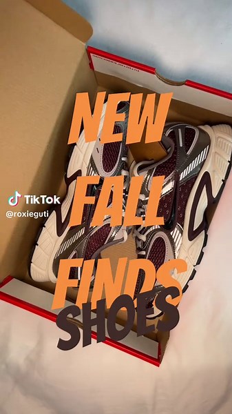 Color Combinations in Fall Footwear