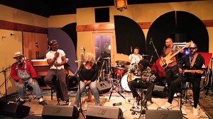 ⭐"I'd Rather Go Blind" is a blues song written by Ellington Jordan and co-credited to Billy Foster and Etta James. 🎶It was first recorded and released by Etta James in 1967, and has subsequently become regarded as a blues and soul classic. 🎶It has since been recorded by a wide variety of artists, including the blind-from-birth Clarence Carter, on his 1969 album The Dynamic Clarence Carter. 🎶Etta James won six Grammy Awards and 17 Blues Music Awards. 🎶She was inducted into the Rock and Roll H