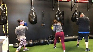 Saturday morning bag work 🥊🥊🥊 #teamfinalround #finalroundtraining #boxing #boxingtraining #bagwork | Final Round Training
