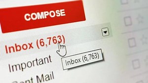 Tech Tips: How to add multiple signatures, change background themes in Gmail
