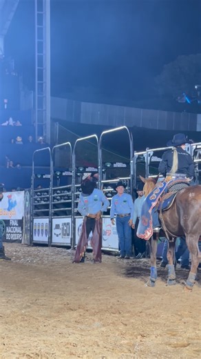 Notícia de Cutiano on Instagram: "Em uma disputa emocionante eles conquistaram o título de CAMPEÕES na GRANDE FINAL NACIONAL na EMAPA em AVARÉ… O experiente MAURO RODRIGUES e o jovem talento MATEUS LIMA DE MATOS escreveram um capitulo inédito na história do CUTIANO, no ano que nossa modalidade completa seus 70 anos … Foi sem dúvidas emocionante!"