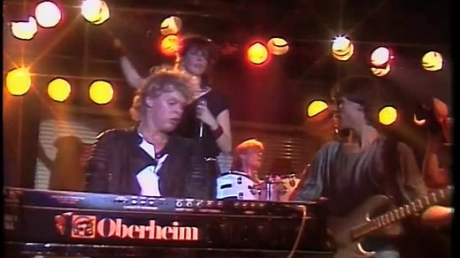 NENA _ 99 RED BALLOONS [Official Video]