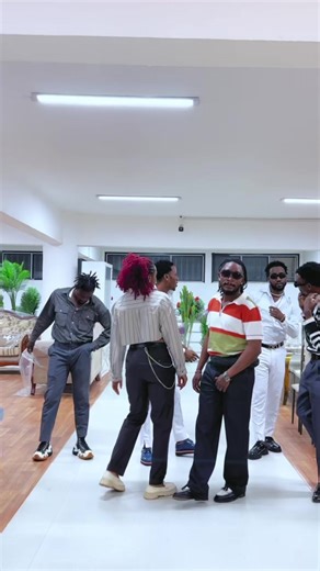 J’ai manqué a qui ici @Kedjevara a encore frappé 🙌🏽🙌🏽🙌🏽 #mod #dance #cotedivoire🇨🇮 @SINOMART 237 officiel