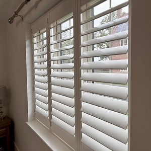 [Hot Item] Hardwood Plantation Shutters China Supplier with Thermal Insulation