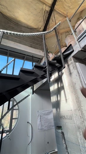 Ça va être un boulot tellement satisfaisant à faire . #escalier #habillage #style | Damien Rosas