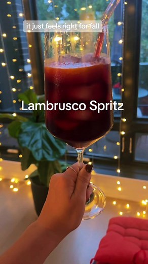 Lambrusco is my favorite segue to the holiday season. There’s so many fun ways to drink it. This lambrusco spritz is like a fall/winter version of an aperol spritz, its easy and perfect for thanksgiving and cozy nights in. #lambrusco #spritz #lambruscospritz #holidayseason #fall #aperolspritz #fallseason #falldrinks #cocktails30sec #cocktailrecipe #cozy #fallgirl #fallaesthetic