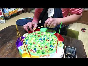 大人も子供も楽しめるボードゲーム 電動回転くるくるお魚釣り