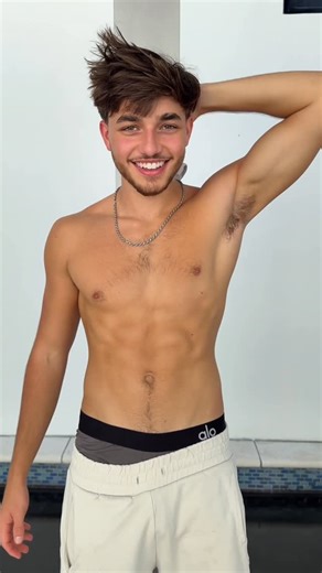 Braden on Instagram: "fast fingers"