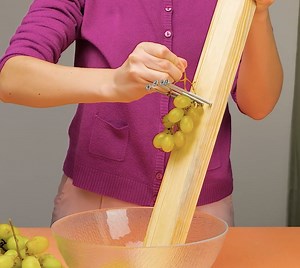 220K views · 358 reactions | Smart ways to cut and peel food faster and cleaner | Green Bean | Facebook